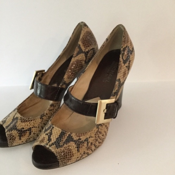 Michael Kors Faux Python Pumps | 7.5 - Picture 7 of 7